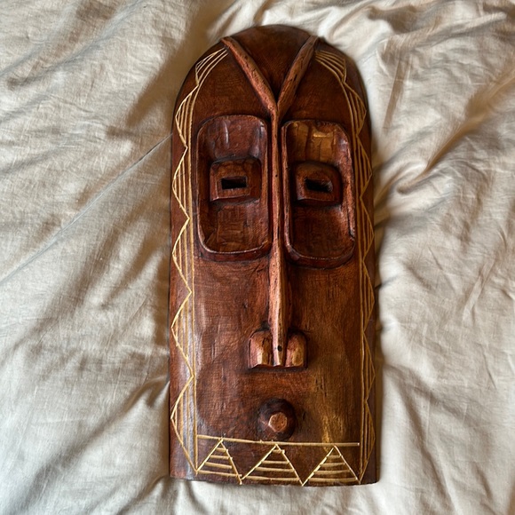 Pier 1 wood mask - Picture 1 of 1